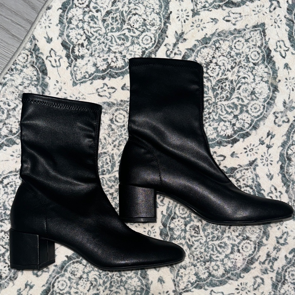 Zara Black Heeled Boots